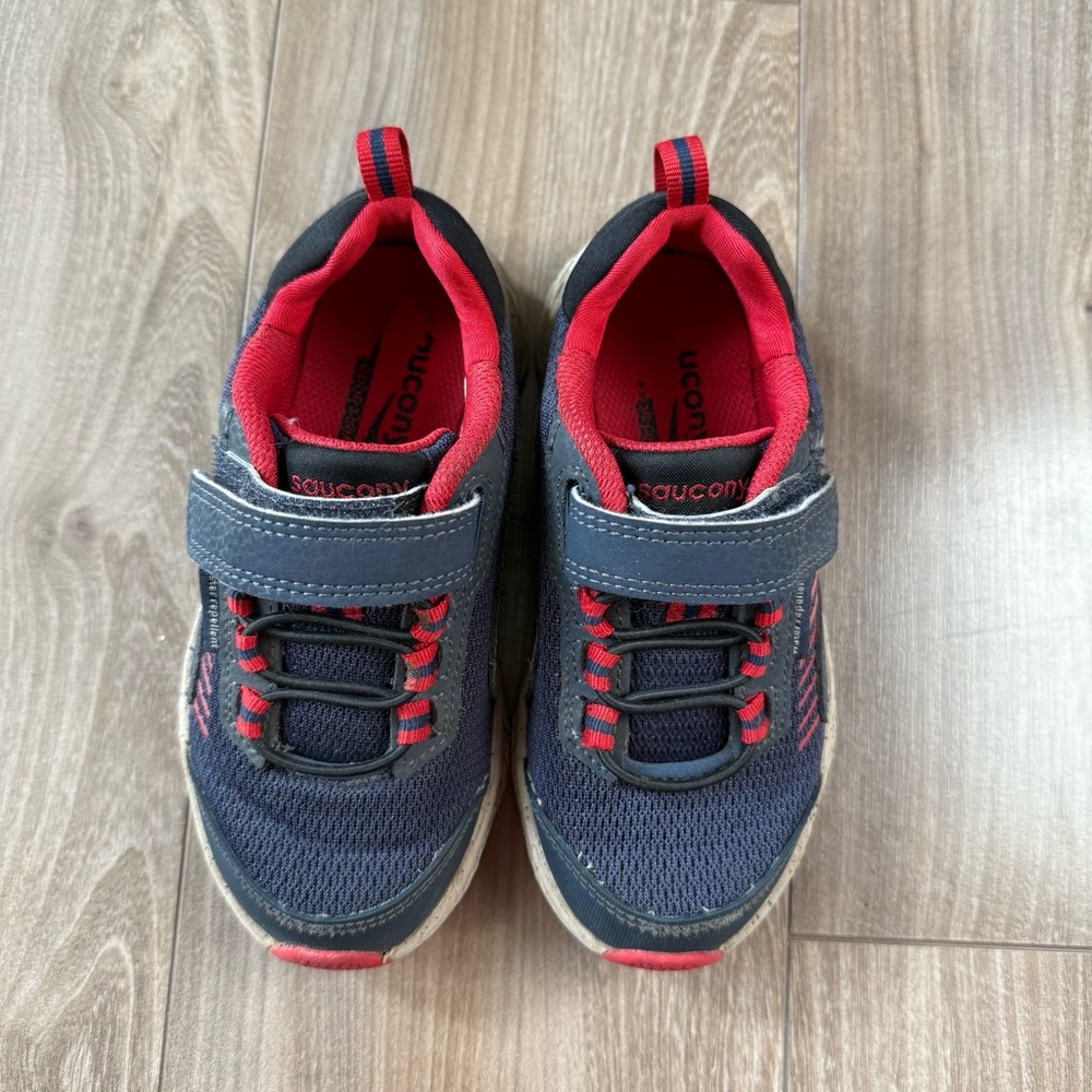 Saucony big kids windshield AC sneaker